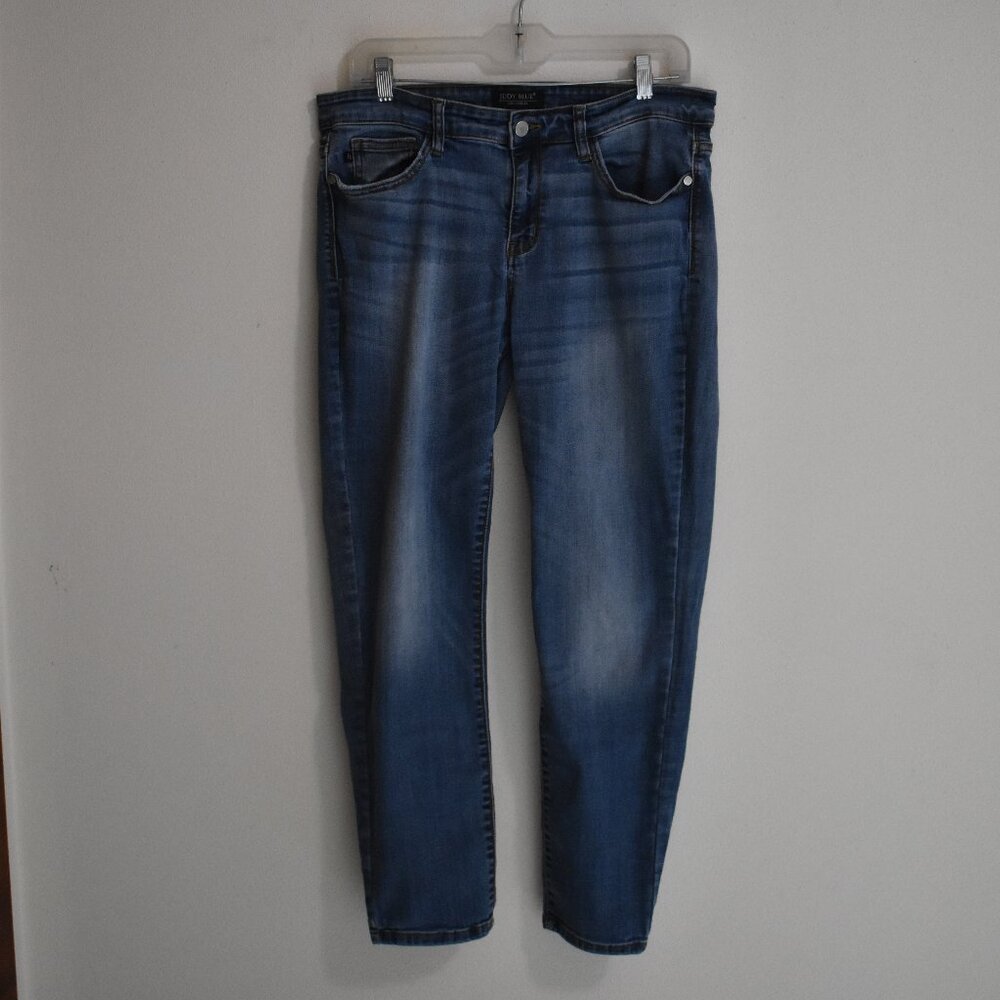 Judy Blue Mid-Rise Women's Jean Size 13/31
